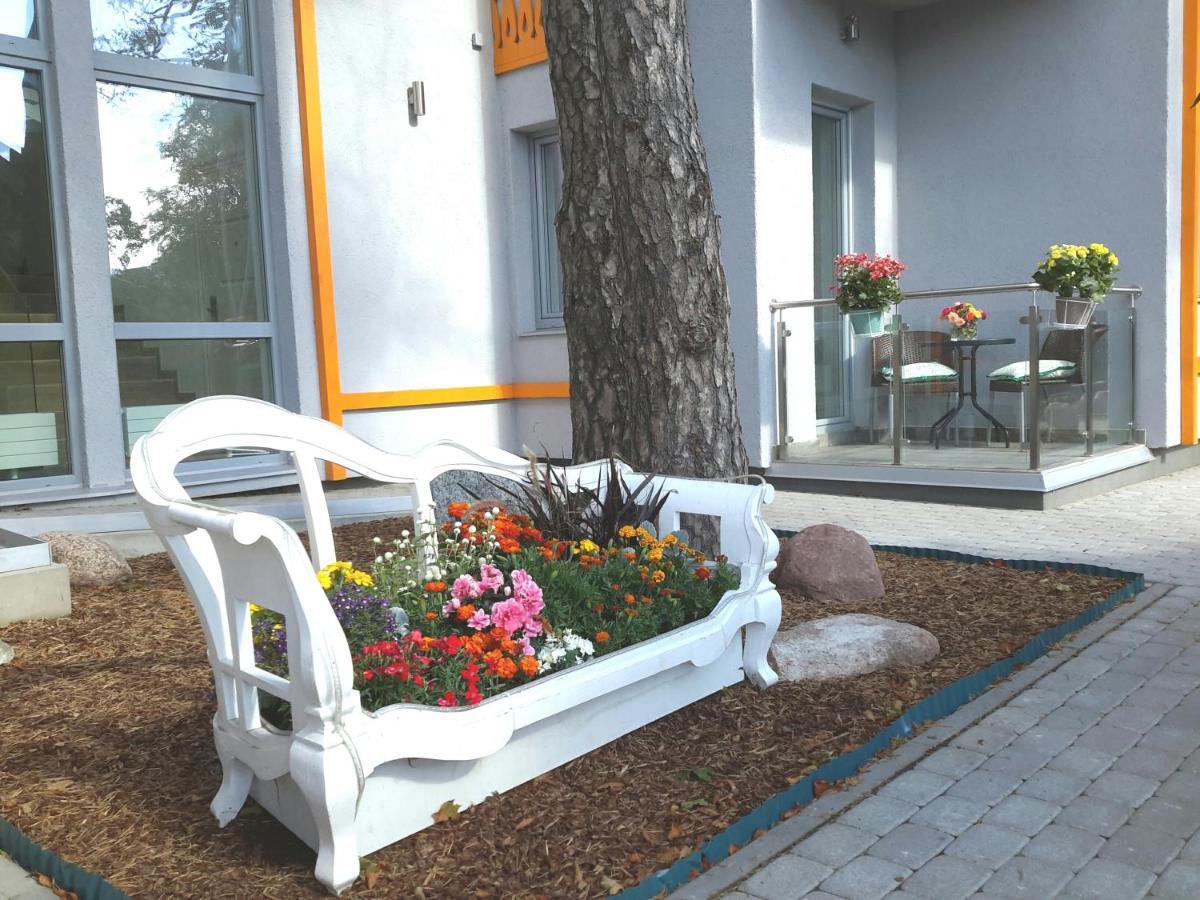 Villa Florance Apartments With Terraces & Parking Ventspils Extérieur photo