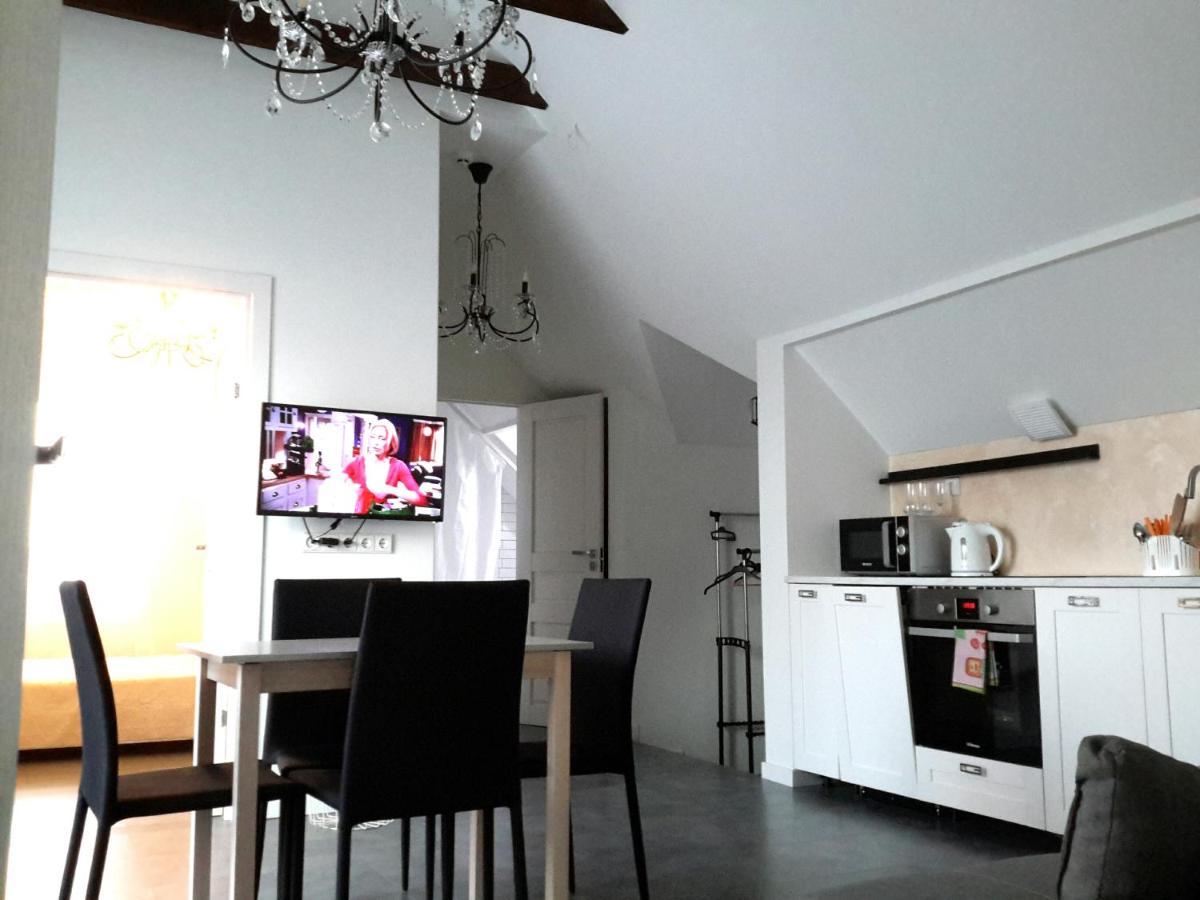 Villa Florance Apartments With Terraces & Parking Ventspils Extérieur photo